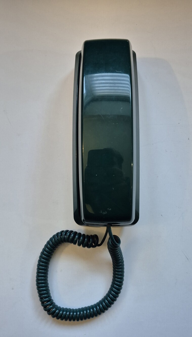 GE Green Single Cord Push Button Wall Phone Model 2-9221BGC